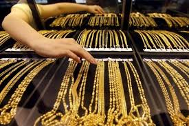 Finance Ministry cold to slashing import duty, GST on gold